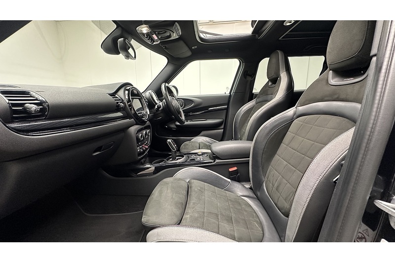 MINI Clubman John Cooper Works - U2630