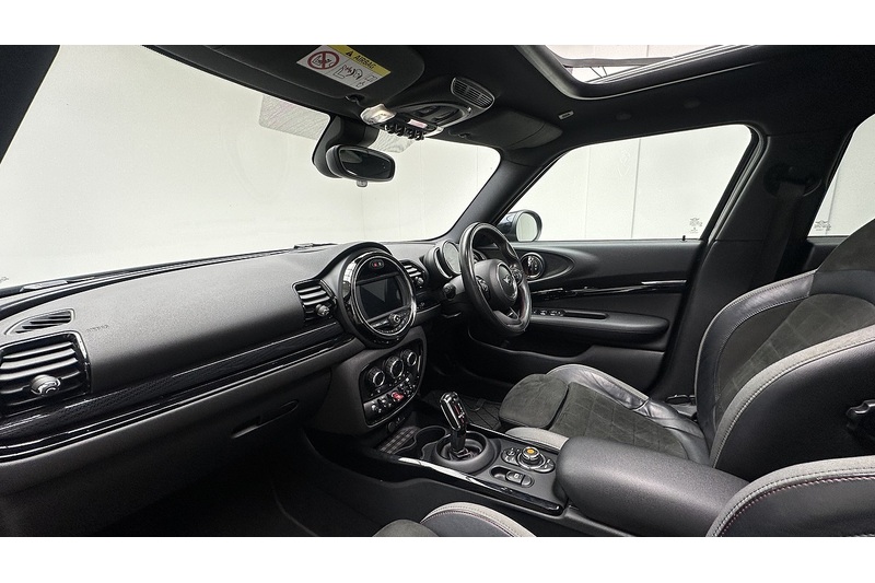 MINI Clubman John Cooper Works - U2630