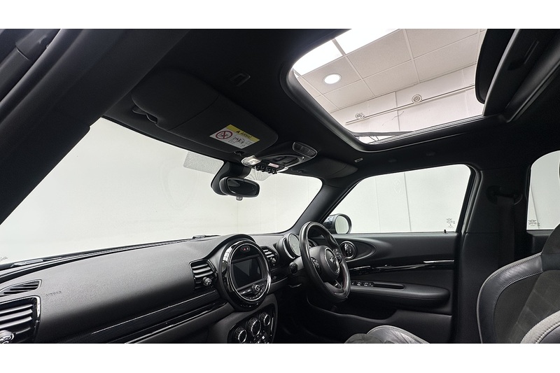 MINI Clubman John Cooper Works - U2630