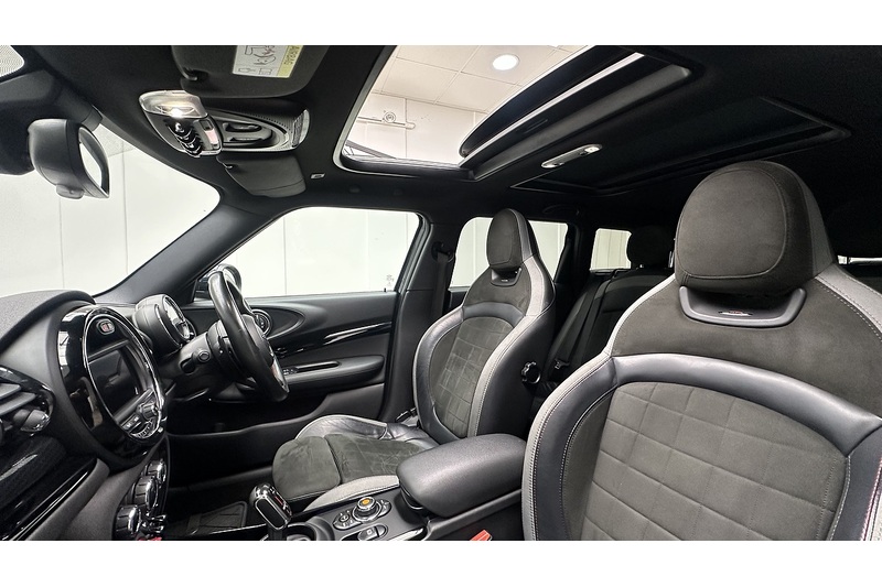 MINI Clubman John Cooper Works - U2630