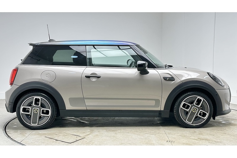 MINI Electric Hatch Cooper SE Collection Edition - U2683