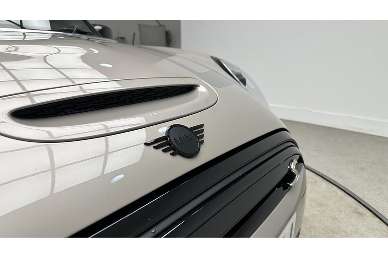 MINI Electric Hatch Cooper SE Collection Edition - U2683
