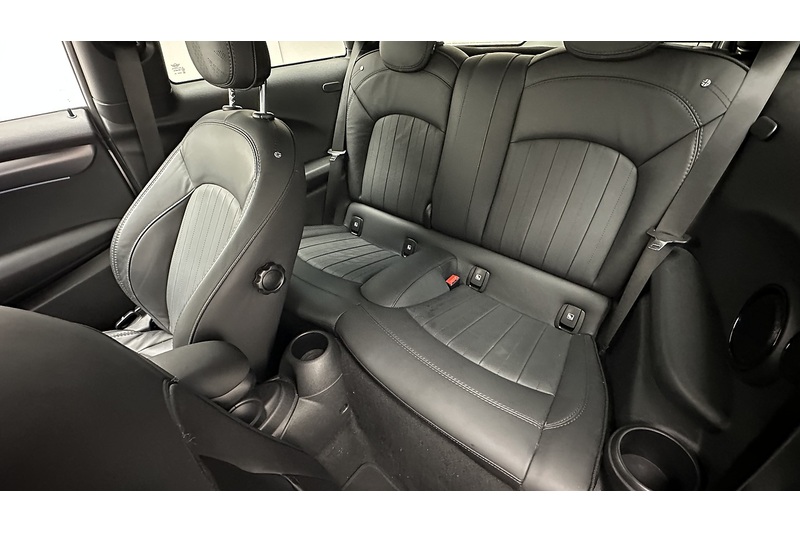 MINI Electric Hatch Cooper SE Collection Edition - U2683
