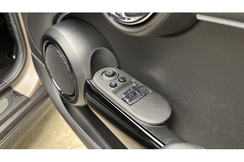 MINI Electric Hatch Cooper SE Collection Edition - U2683