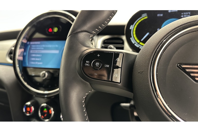 MINI Electric Hatch Cooper SE Collection Edition - U2683