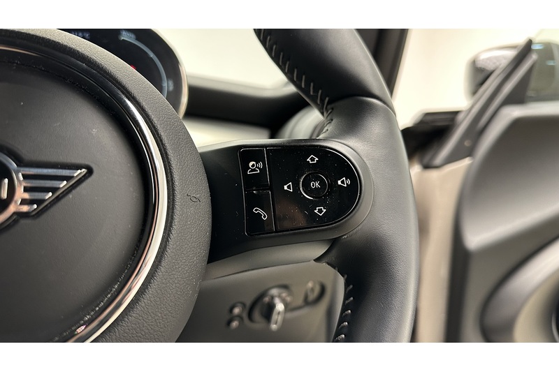 MINI Electric Hatch Cooper SE Collection Edition - U2683