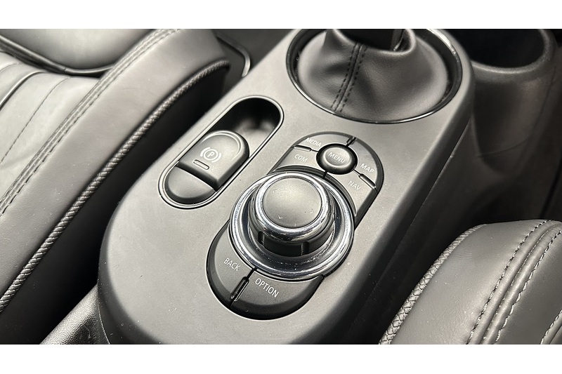 MINI Electric Hatch Cooper SE Collection Edition - U2683