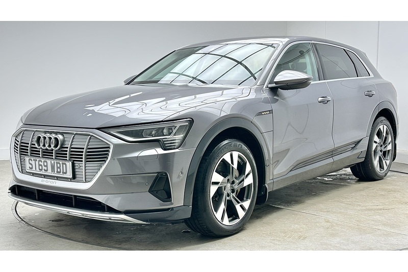 Audi e-tron  - U2692