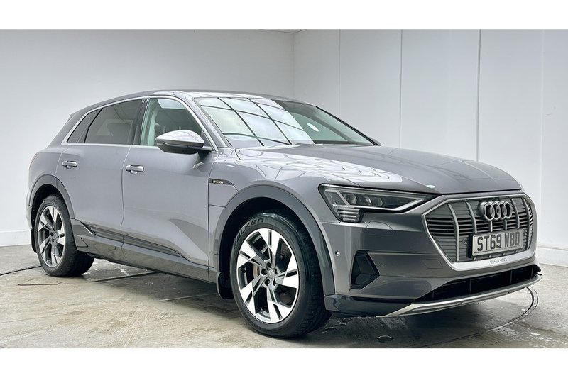 Audi e-tron  - U2692