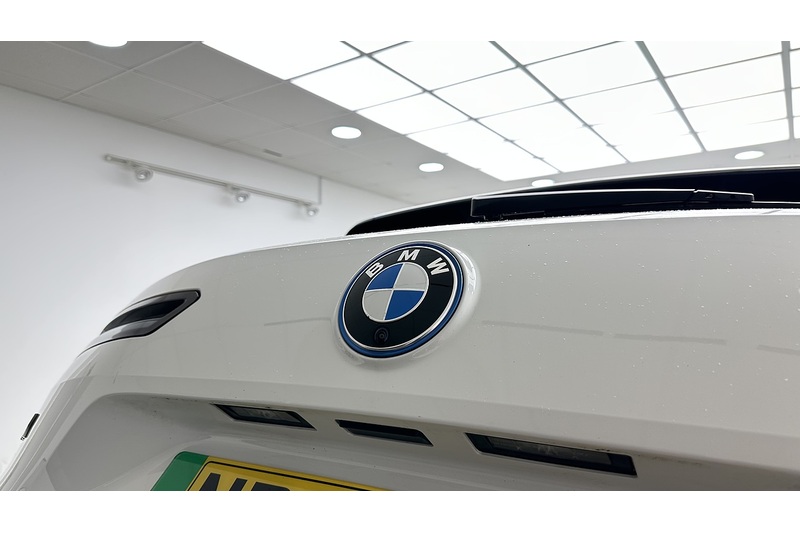BMW iX 40 M Sport Edition - U2694