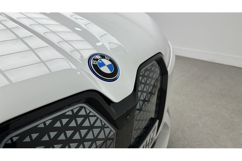 BMW iX 40 M Sport Edition - U2694