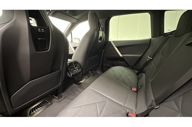 BMW iX 40 M Sport Edition - U2694