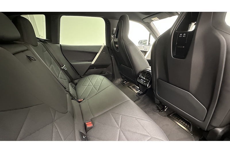 BMW iX 40 M Sport Edition - U2694