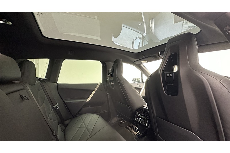 BMW iX 40 M Sport Edition - U2694