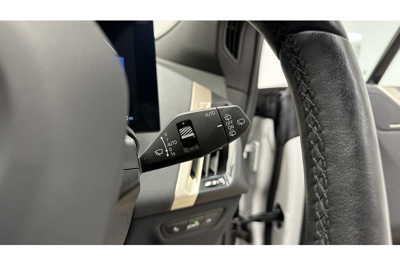 BMW iX 40 M Sport Edition - U2694