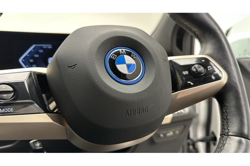 BMW iX 40 M Sport Edition - U2694