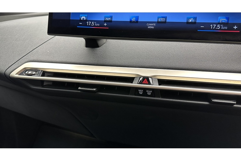 BMW iX 40 M Sport Edition - U2694