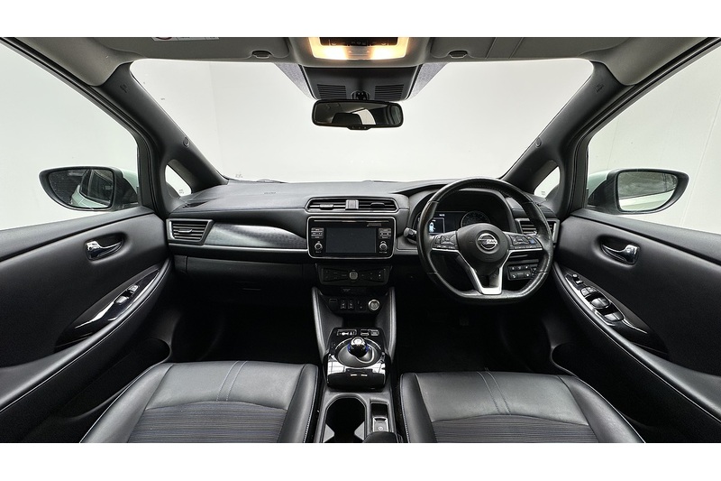 Nissan Leaf N-Connecta - U2748