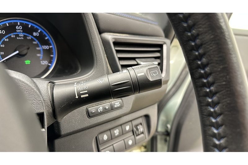 Nissan Leaf N-Connecta - U2748