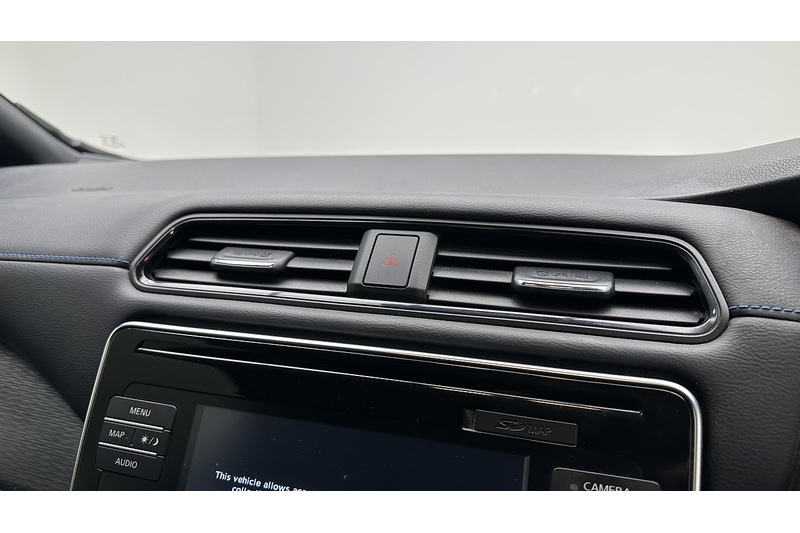 Nissan Leaf N-Connecta - U2748