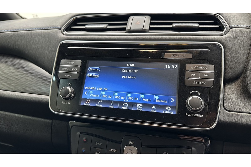 Nissan Leaf N-Connecta - U2748