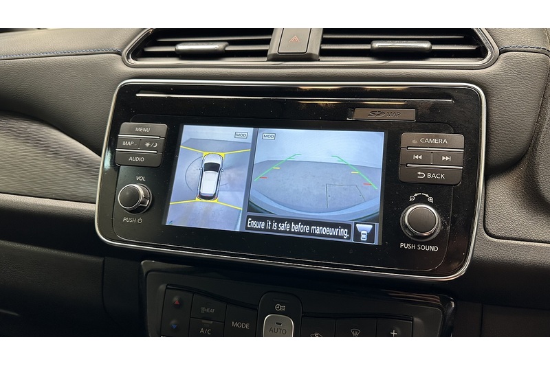 Nissan Leaf N-Connecta - U2748