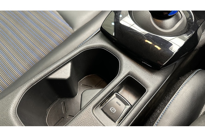 Nissan Leaf N-Connecta - U2748