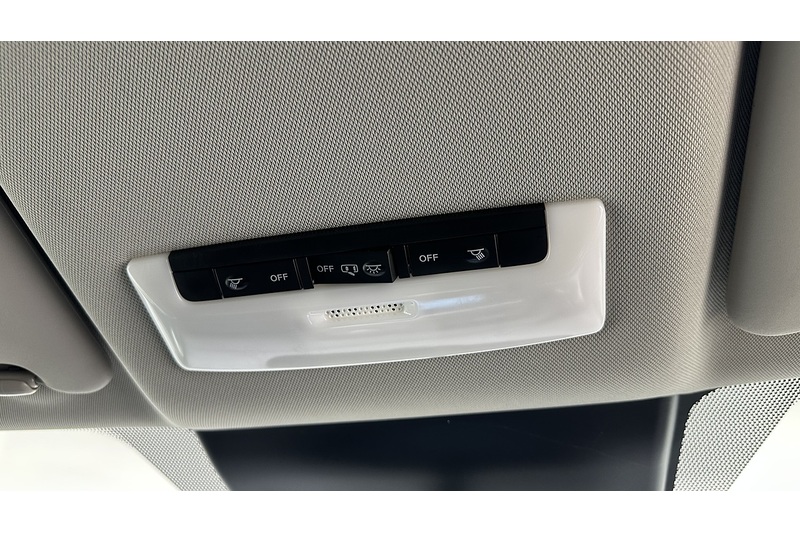 Nissan Leaf N-Connecta - U2748