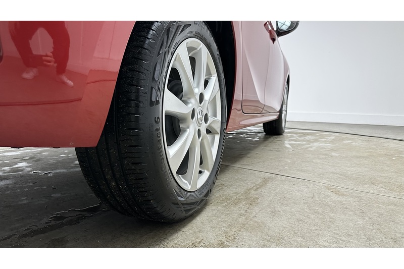 Vauxhall Corsa Design - U2781