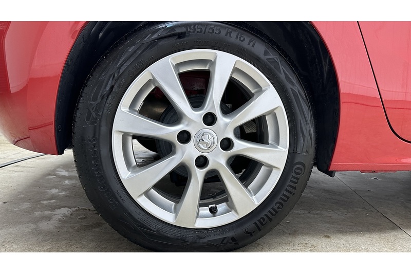 Vauxhall Corsa Design - U2781