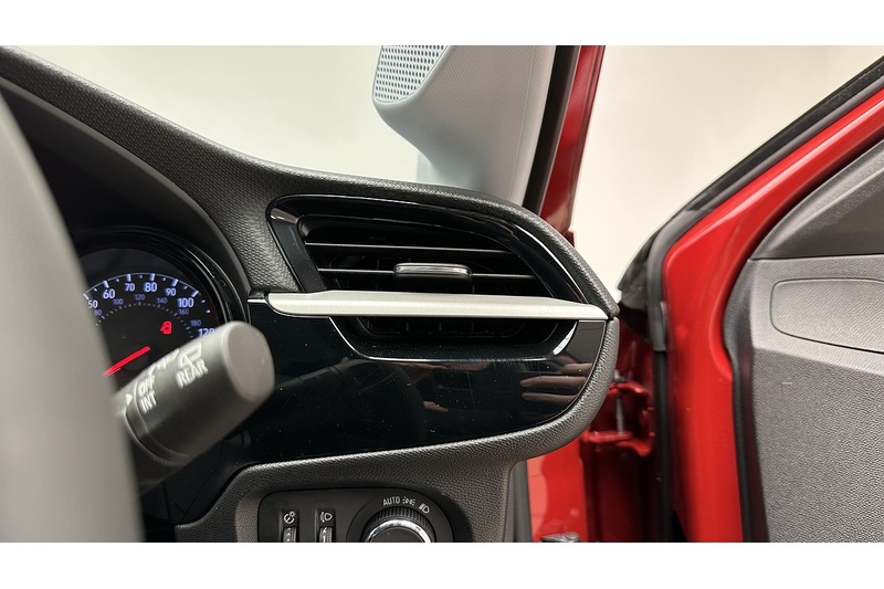 Vauxhall Corsa Design - U2781