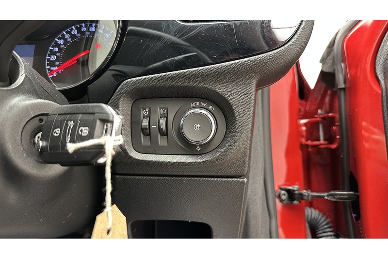 Vauxhall Corsa Design - U2781