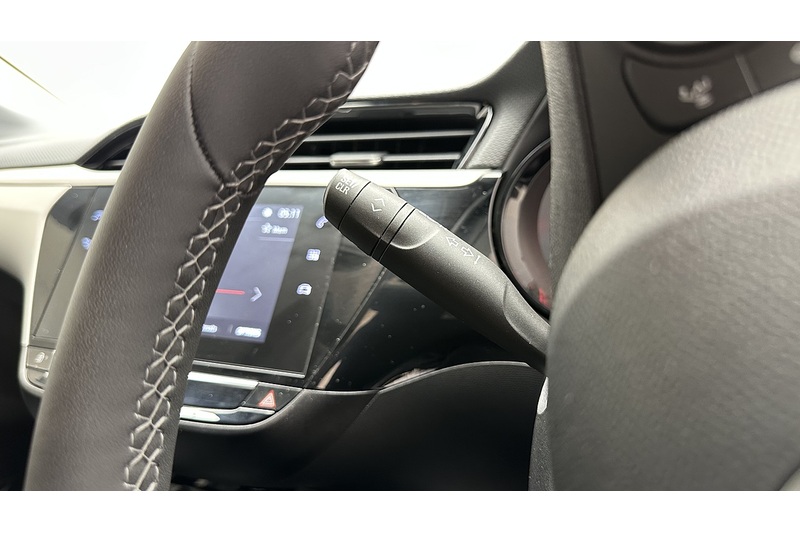 Vauxhall Corsa Design - U2781