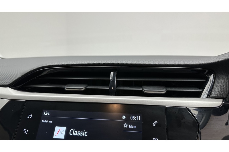 Vauxhall Corsa Design - U2781