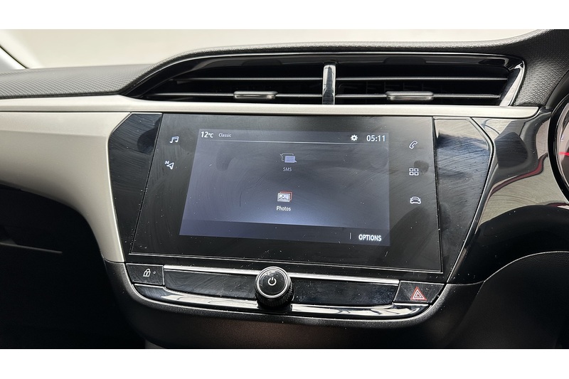 Vauxhall Corsa Design - U2781