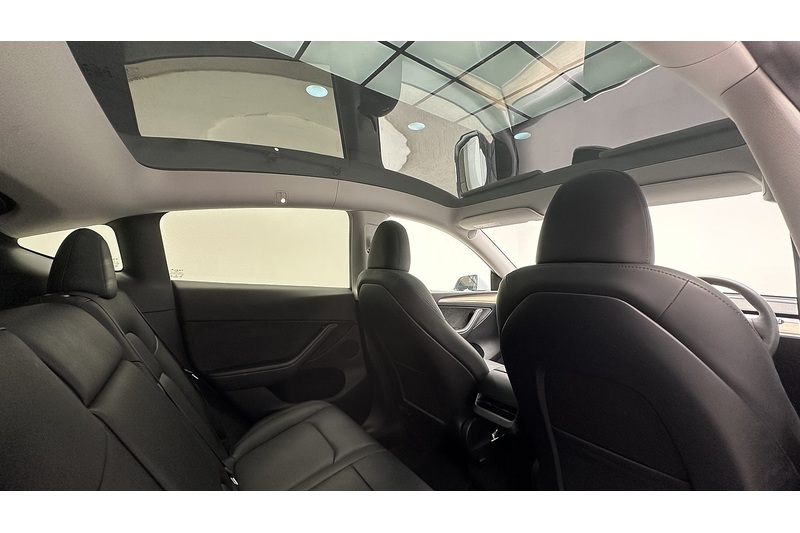 Tesla Model Y Long Range - U2815