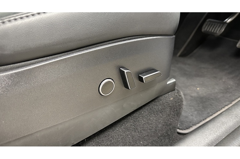 Tesla Model Y Long Range - U2815