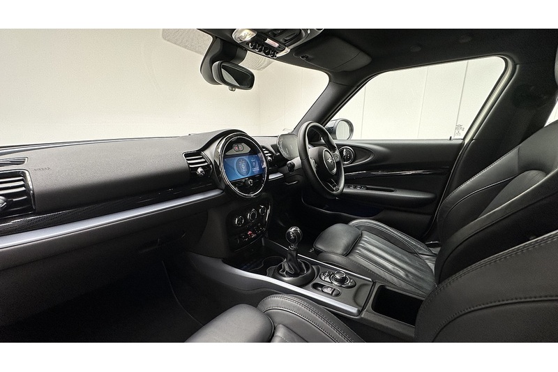 MINI Clubman Cooper Exclusive - U2818
