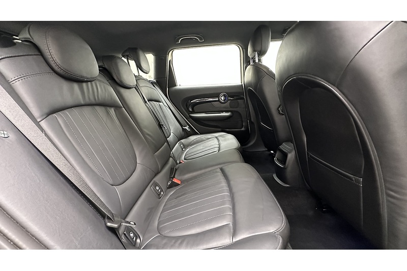 MINI Clubman Cooper Exclusive - U2818