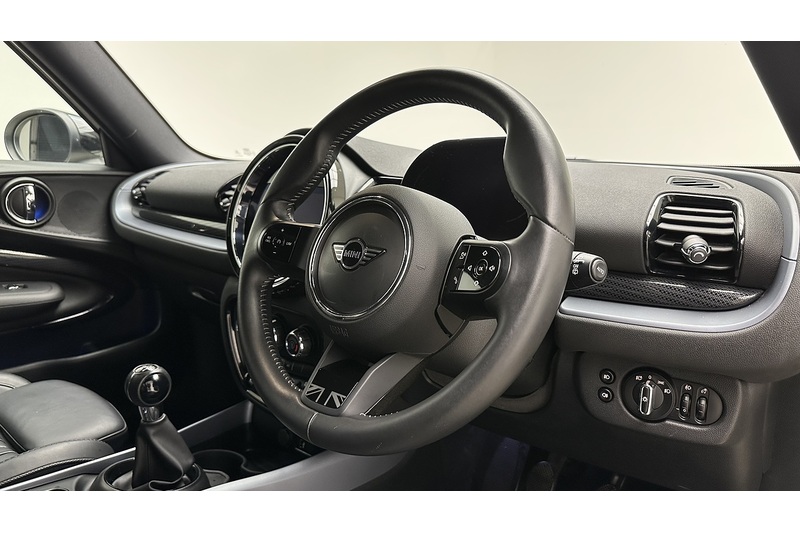 MINI Clubman Cooper Exclusive - U2818
