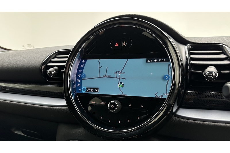 MINI Clubman Cooper Exclusive - U2818