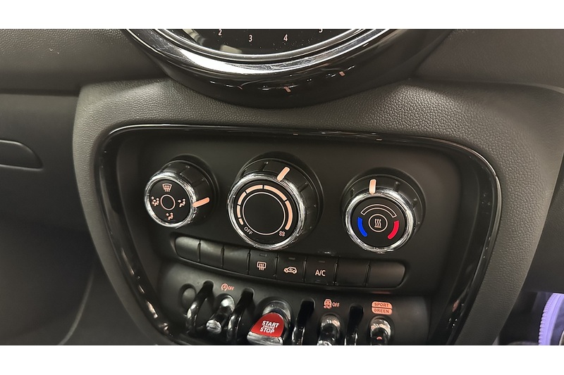 MINI Clubman Cooper Exclusive - U2818