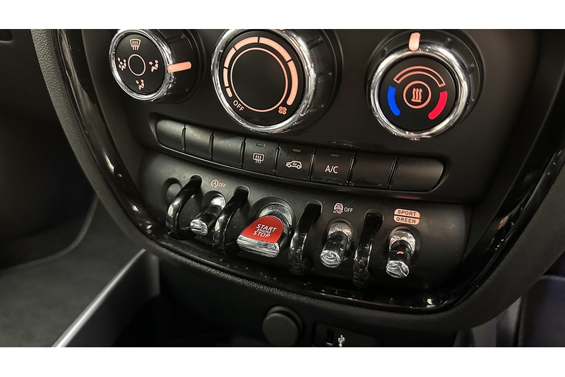 MINI Clubman Cooper Exclusive - U2818