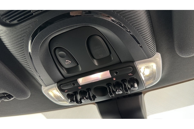 MINI Clubman Cooper Exclusive - U2818