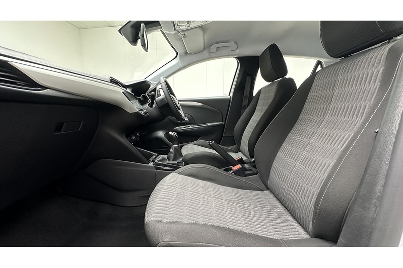 Vauxhall Corsa Design - U2825