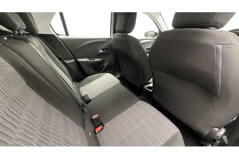 Vauxhall Corsa Design - U2825