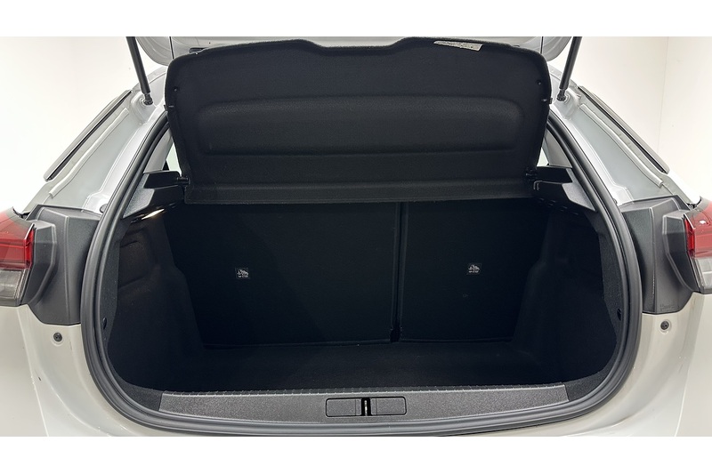 Vauxhall Corsa Design - U2825