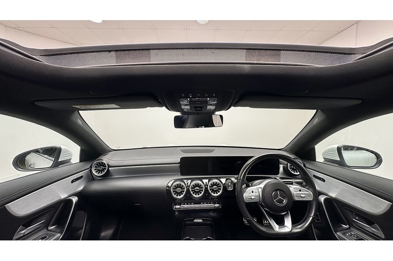 Mercedes-Benz CLA CLA250 AMG Line - U2827