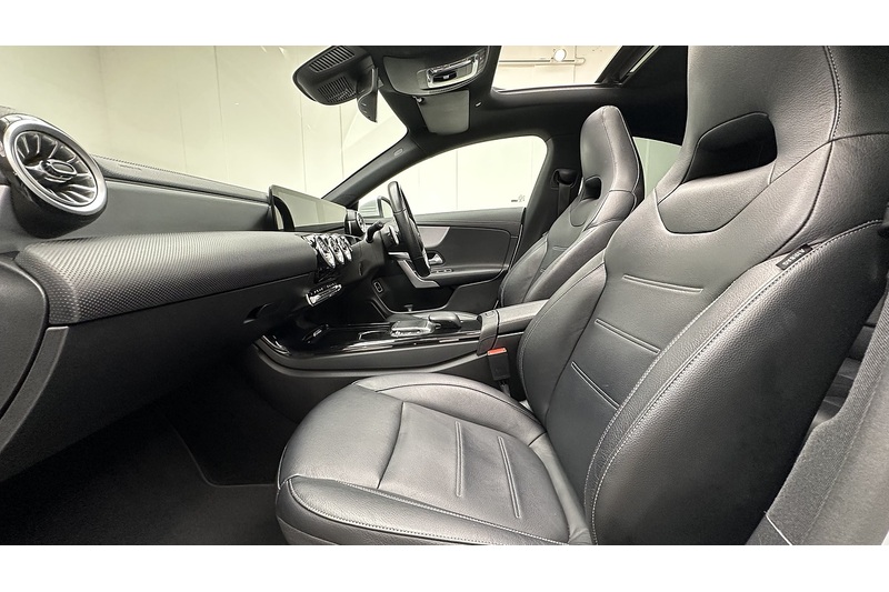 Mercedes-Benz CLA CLA250 AMG Line - U2827