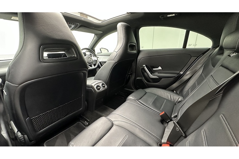 Mercedes-Benz CLA CLA250 AMG Line - U2827